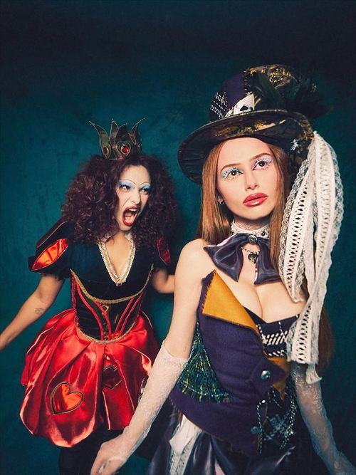 マデライン・ペッチ 2025年イベント ブラなしレースドレス透けエロ