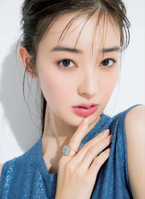 宮本茉由ヌードエロおっぱい1st写真集『ほんとはね、』