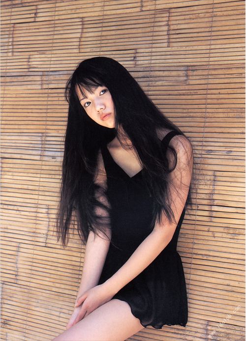 宮﨑あおいヌード濡れ場おっぱいエロ水着お胸グラビア