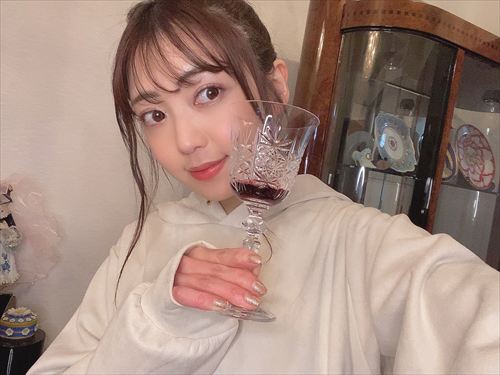 元AKB48成田梨紗乳首ヌードおっぱいエロ