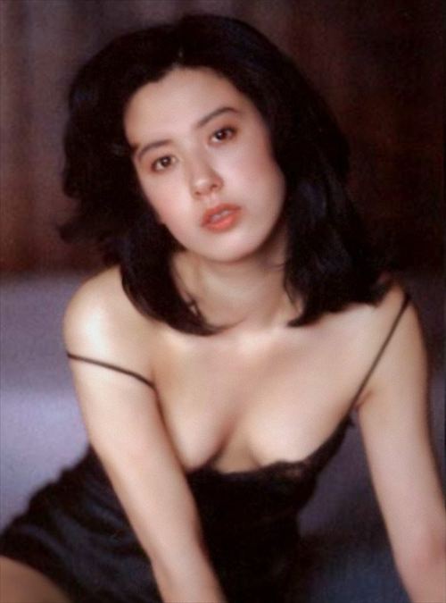 名取裕子ヌード陰毛乳首ヘアヌードおっぱいエロ女優