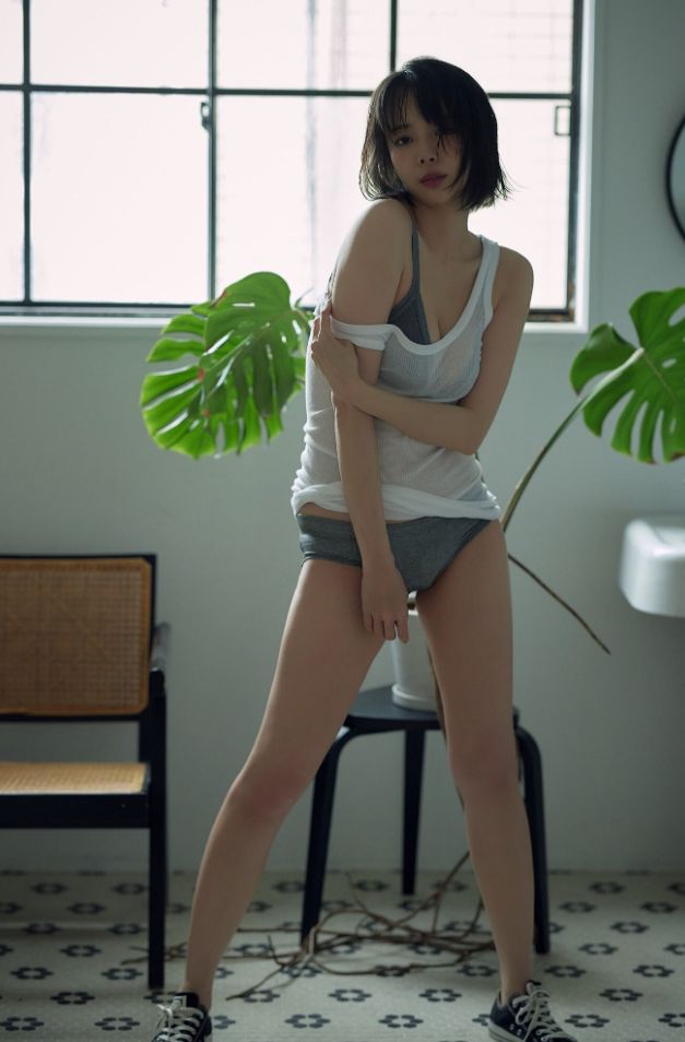 岡田紗佳ヌード乳首写真集画像エロ「美脚輪舞曲」SPA!デジタル