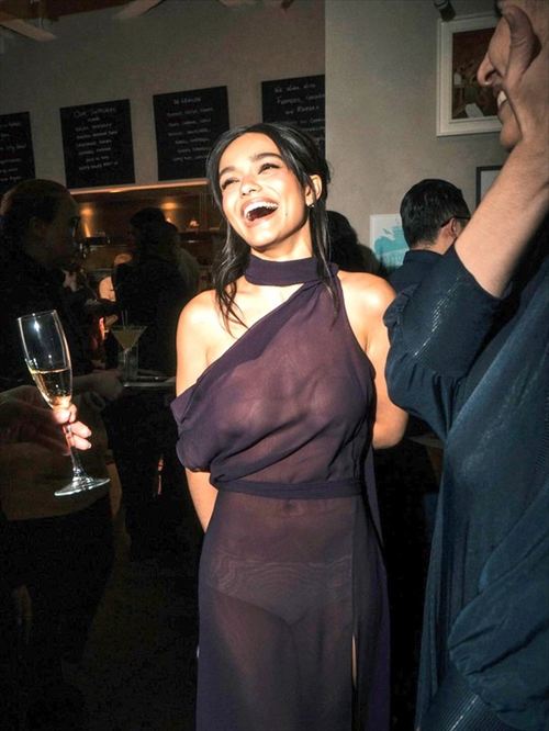 レイチェル・ゼグラーエロおっぱいパンティNYMagCulturatiカクテルパーティー