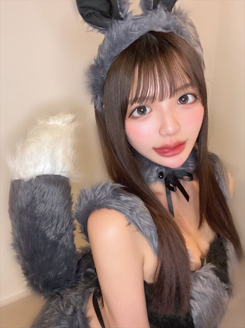 佐藤愛瑠ヌード乳首エロ写真集『める、はじめる？』おっぱい水着AV女優