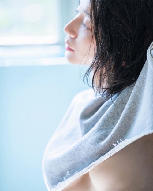 芹那ヌードエロ写真集おっぱい乳首画像