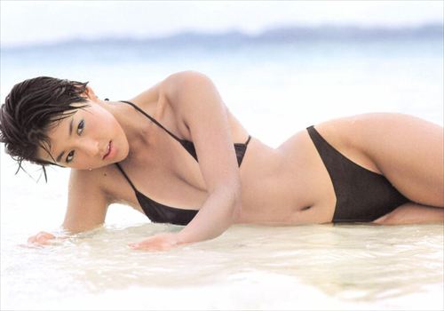 鈴木保奈美乳首ヌード濡れ場おっぱいエロ美乳お胸グラビア