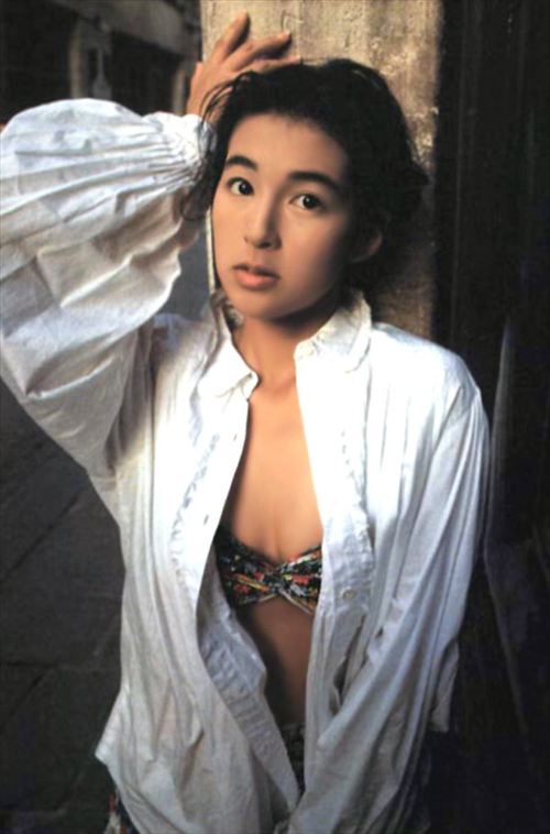 鈴木保奈美乳首ヌード濡れ場おっぱいエロ美乳お胸グラビア