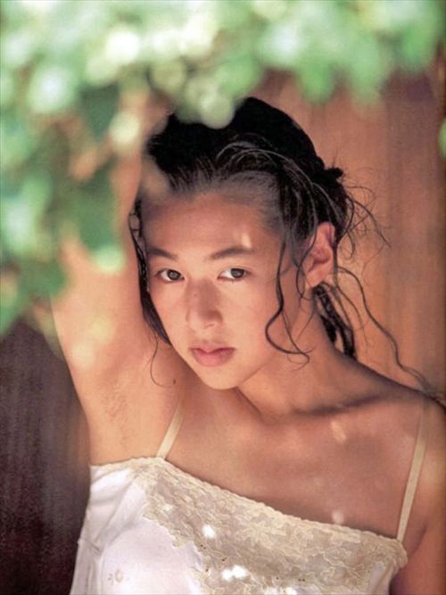 鈴木保奈美乳首ヌード濡れ場おっぱいエロ美乳お胸グラビア