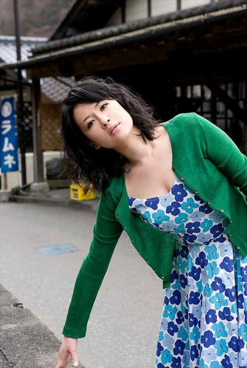 鈴木砂羽乳首ヌード濡れ場おっぱいエログラビア