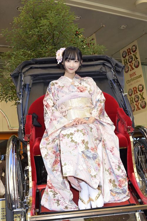 高橋七瀬ヌードエロおっぱいグラビア水着コスプレ写真集「ノンストップ七瀬！」