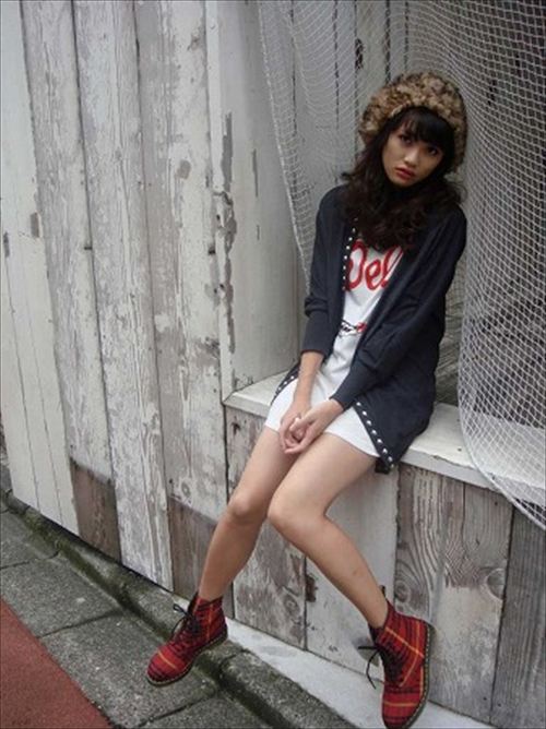 臼田あさ美、濡れ場セミヌードおっぱいエロ尻割れ目グラビア画像