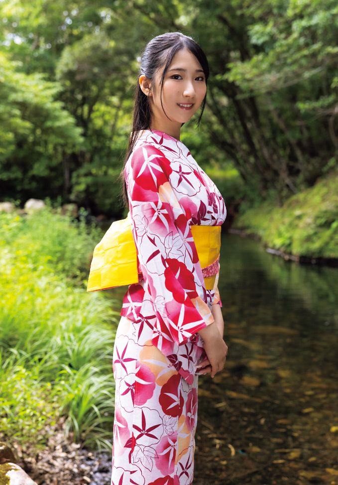 役野満里奈ヌード乳首エロおっぱい写真集「役満宣言」