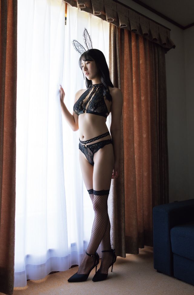 役野満里奈ヌード乳首エロおっぱい写真集「役満宣言」