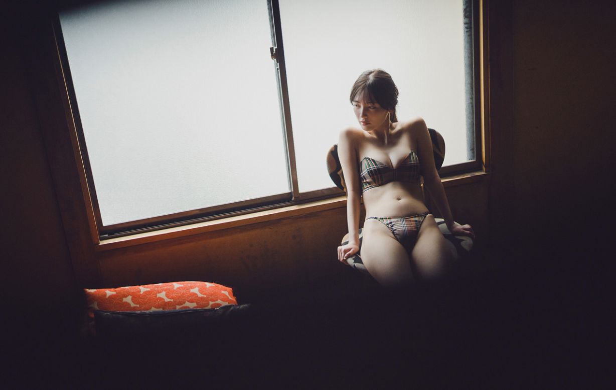 由良ゆらヌード乳首エロ写真集ゆらゆら星人ホイポイ滞在記