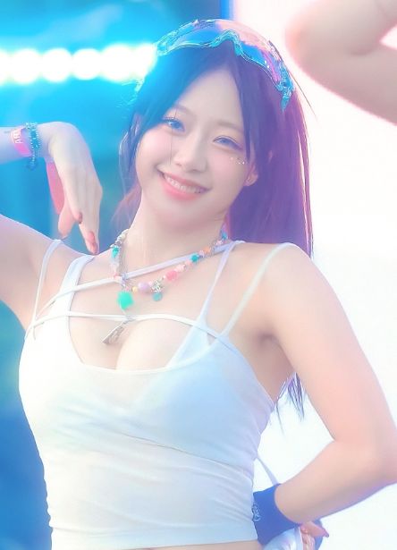 ジウォンおっぱいエロ