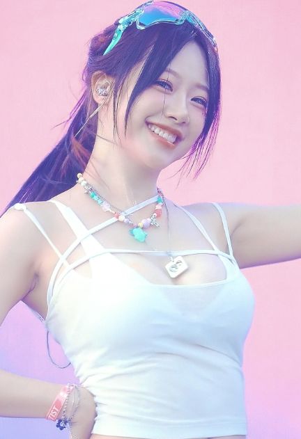 ジウォンおっぱいエロ