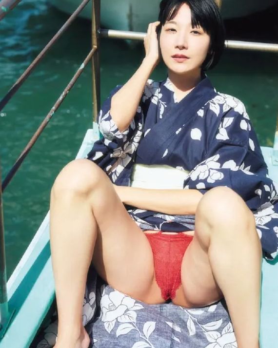 大塚びる乳首ヘアヌードおっぱいエロ画像