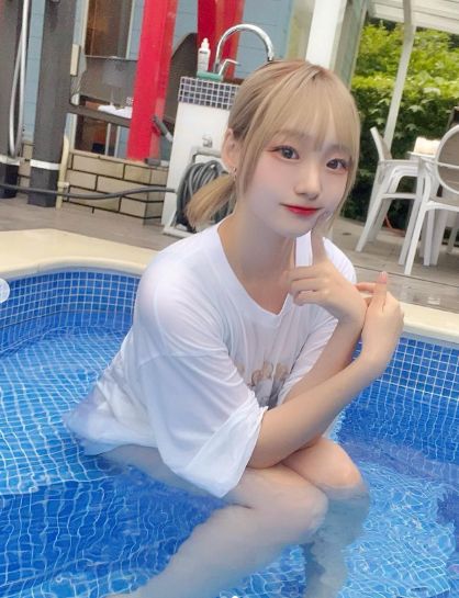 じゅんゆなおっぱいエロ画像