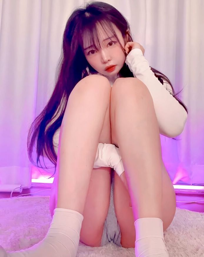 MomoRinaの抜けるエロ画像