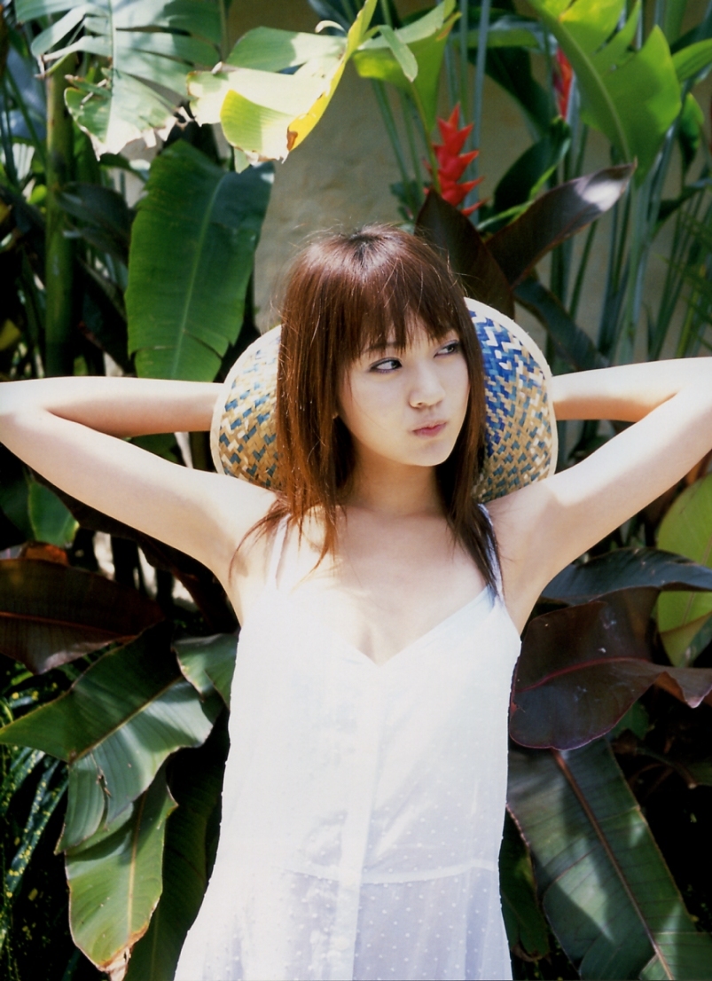 浜田翔子乳首ポロリおっぱいエロ画像