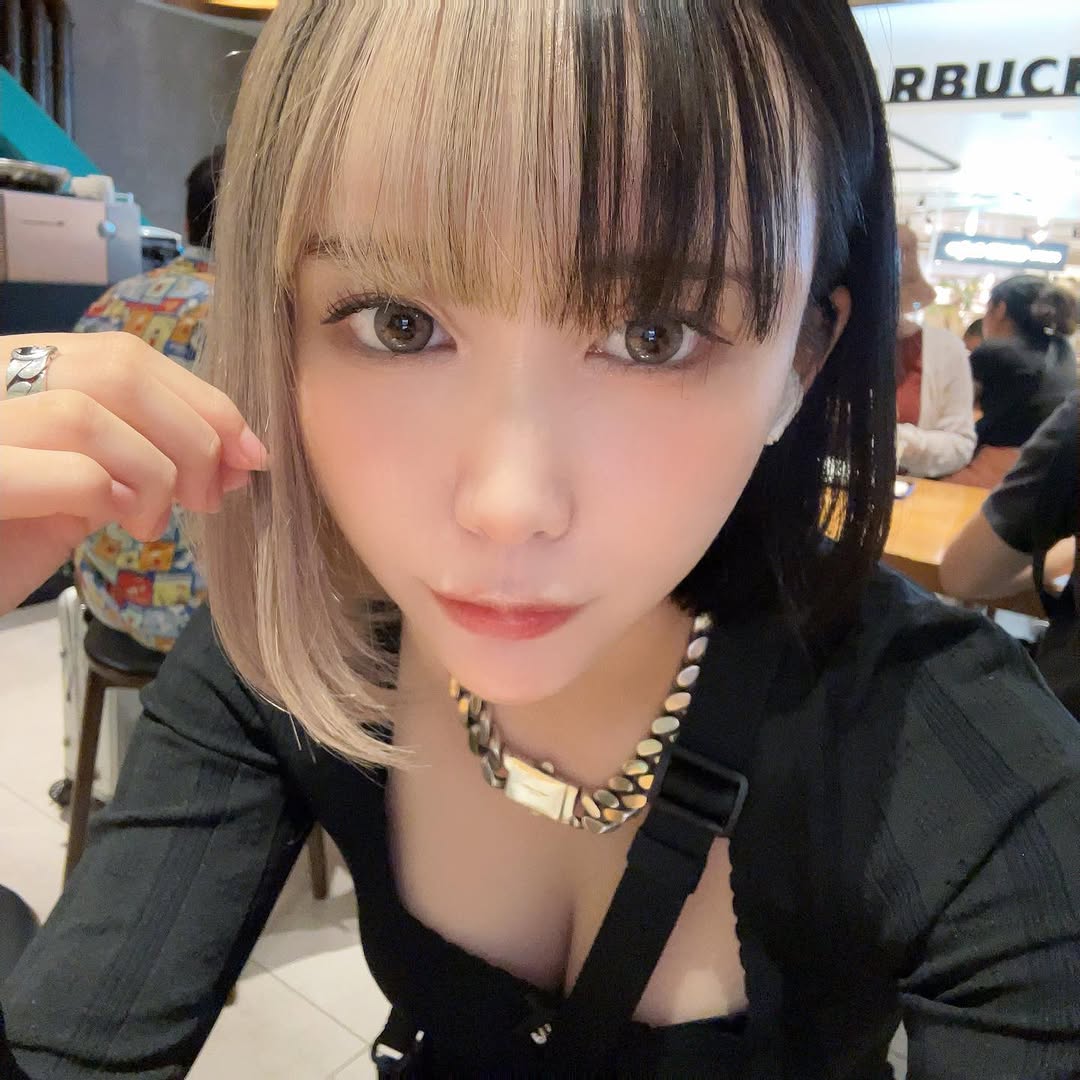 はつめおっぱいエロ画像