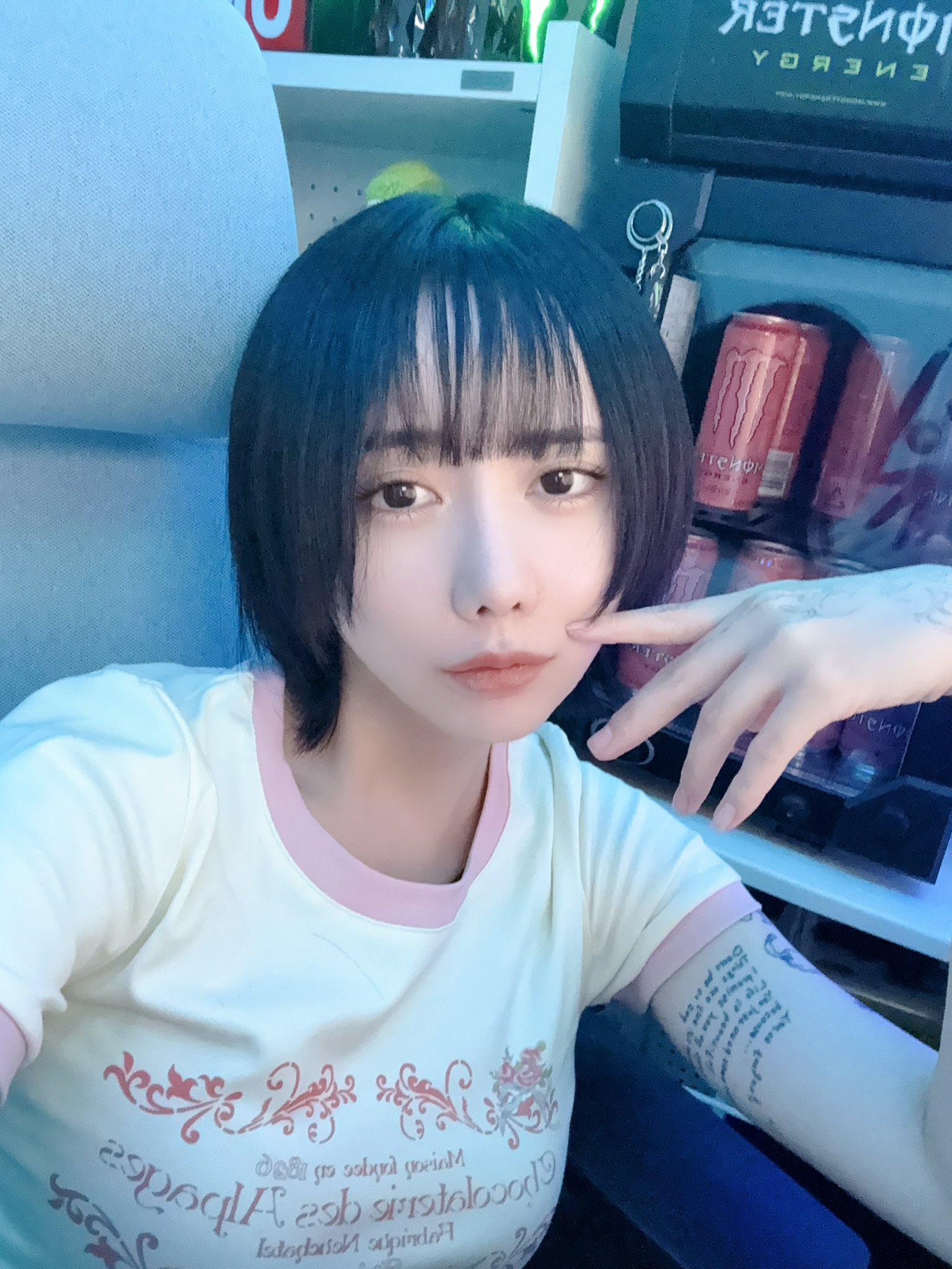 はつめおっぱいエロ画像