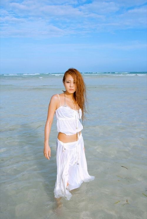 あびる優グラビアおっぱいエロ画像