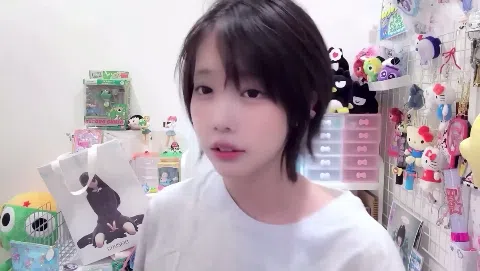 あのちゃん髪の毛かきあげ