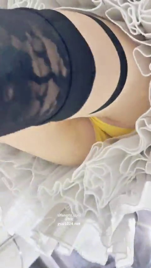 美少女コスプレイヤーのエロ画像