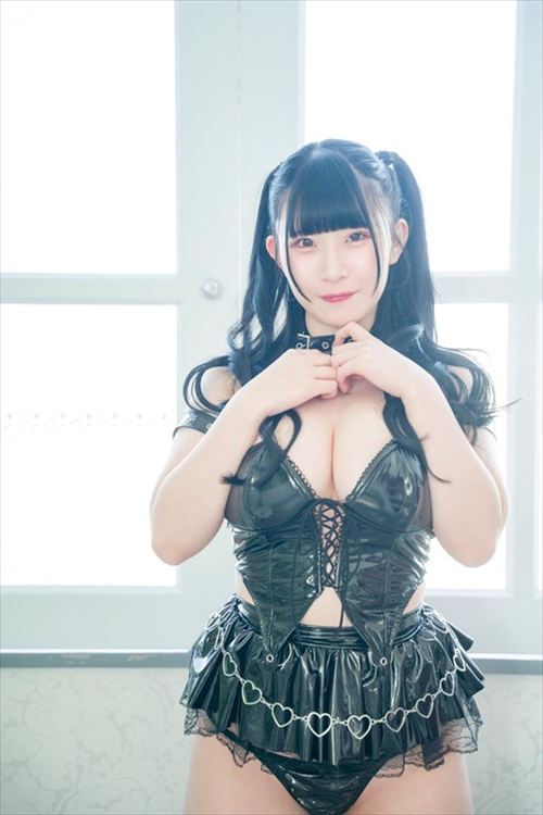 Kカップの拍羽想、にぃなンアイドルが写真集コイ・ゴコロで大胆な先行カットを披露