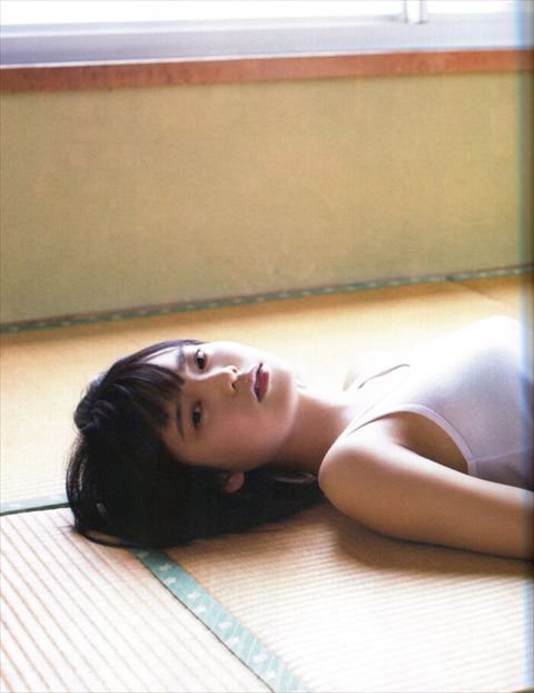 平手友梨奈の抜けるグラビアエロ画像