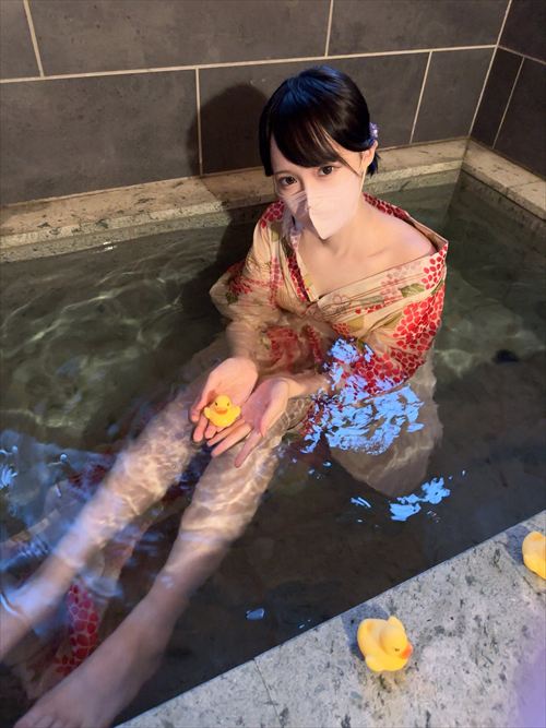 家庭教師ねね オナニー 美脚