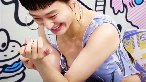 コムアイエロ画像