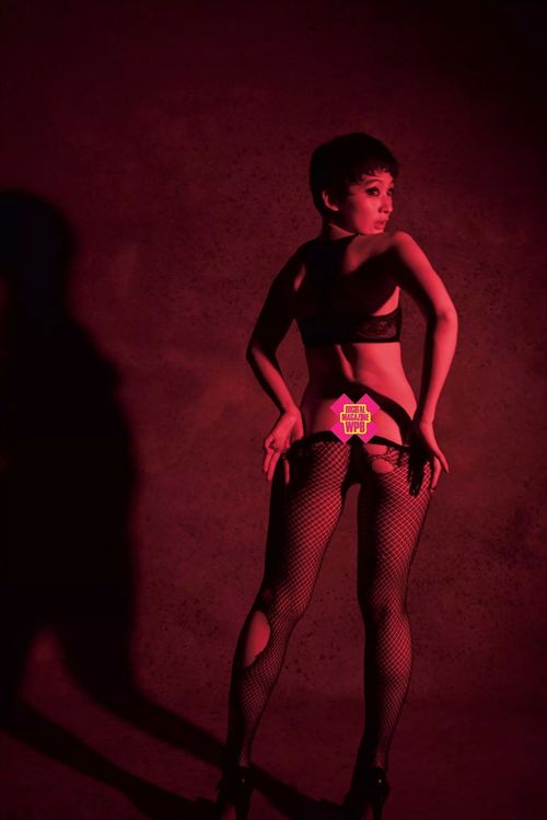 コムアイエロ画像