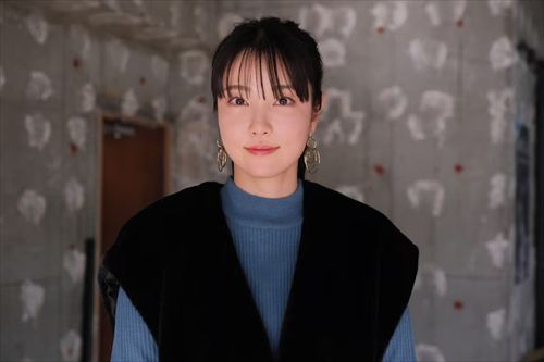 向里祐香の繊細な表情が光るグラビアショット