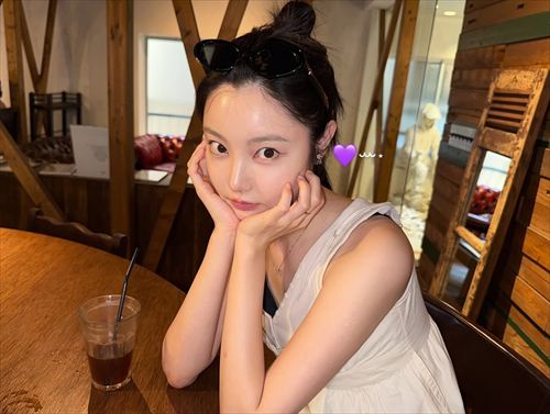 向里祐香の力強い存在感が際立つ女優ポートレート