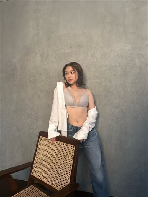 村重杏奈の下着ランジェリーおっぱいエロ画像