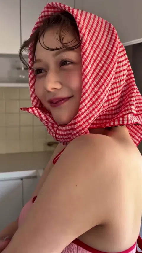 村重杏奈の下着ランジェリーおっぱいエロgif動画