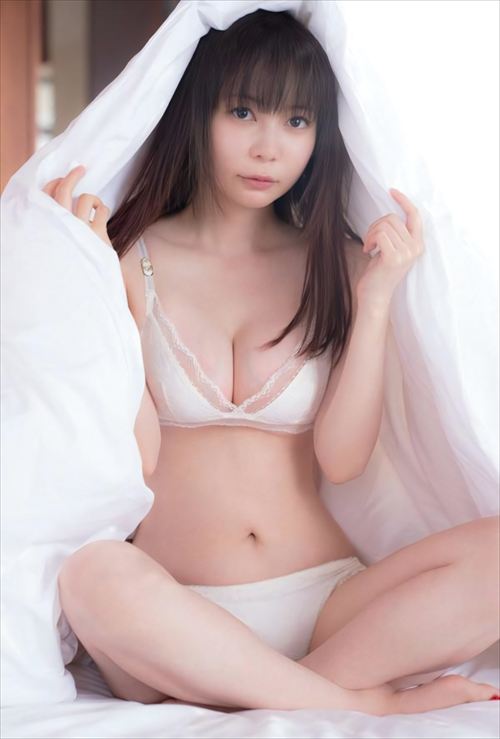 中川翔子の抜けるグラビアおっぱいエロ画像