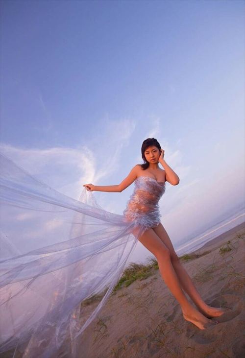 中村静香抜けるおっぱいエロ画像