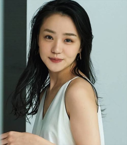 奈緒 映画グラビア 優雅な美の表現