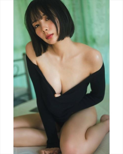 プロ雀士・岡田紗佳下着おっぱいエロ画像