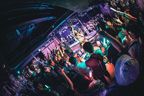 プランクスターズの抜けるおっぱいエロ画像