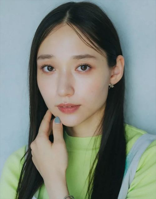 白本彩奈抜けるおっぱいエロ画像