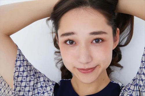 白本彩奈抜けるおっぱいエロ画像