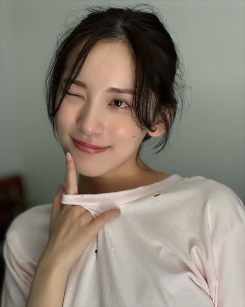 都丸紗也華の抜けるおっぱいエログラビア画像