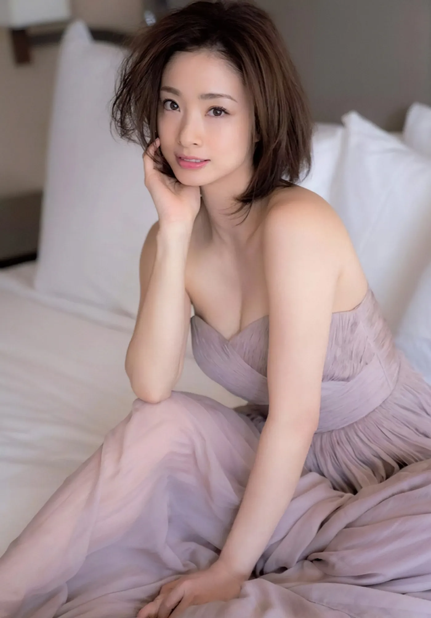上戸彩の抜けるグラビアエロ画像