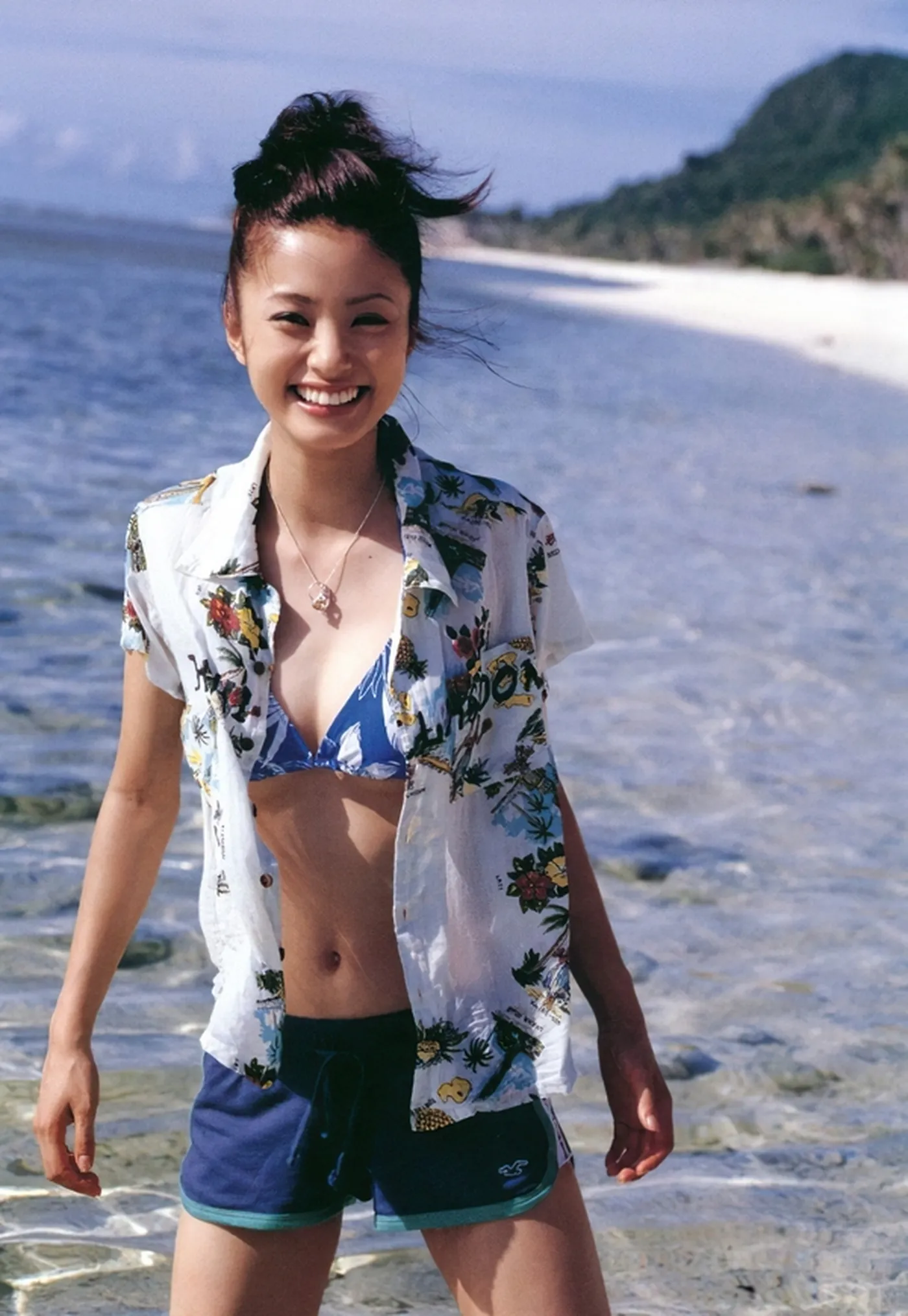 上戸彩の抜けるグラビアエロ画像