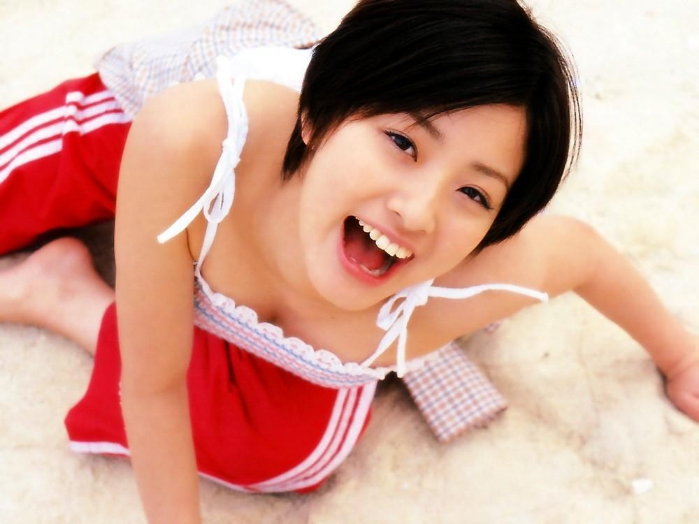 上戸彩の抜けるグラビアエロ画像