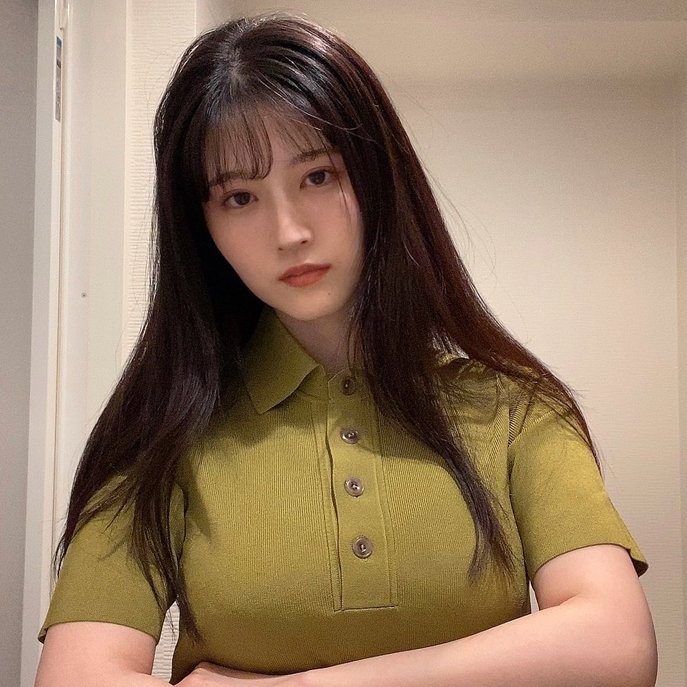 八田エミリおっぱいエロ画像